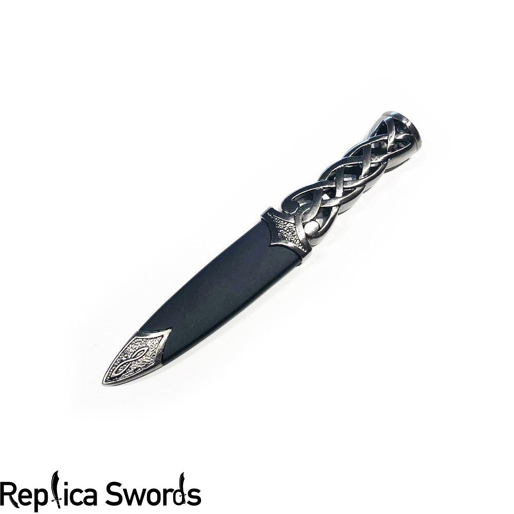 Chloe Metal Knife From The Last Witch Hunter